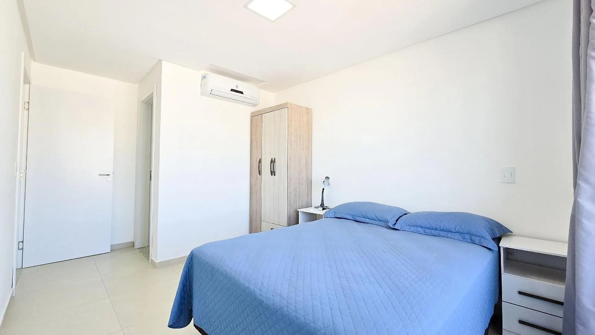 Residencial La Rosadita Bombinhas 0*,