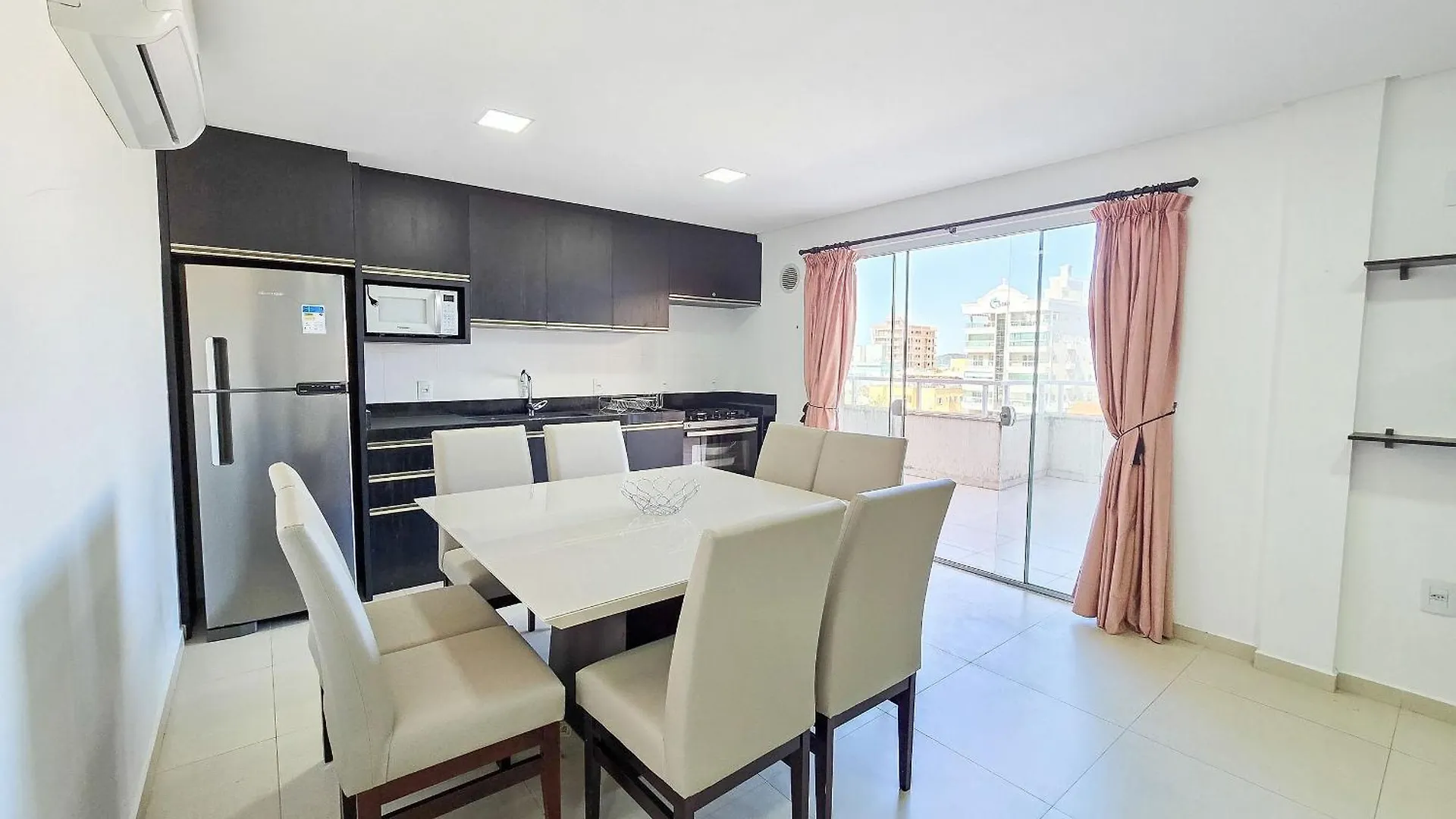 Residencial La Rosadita Bombinhas