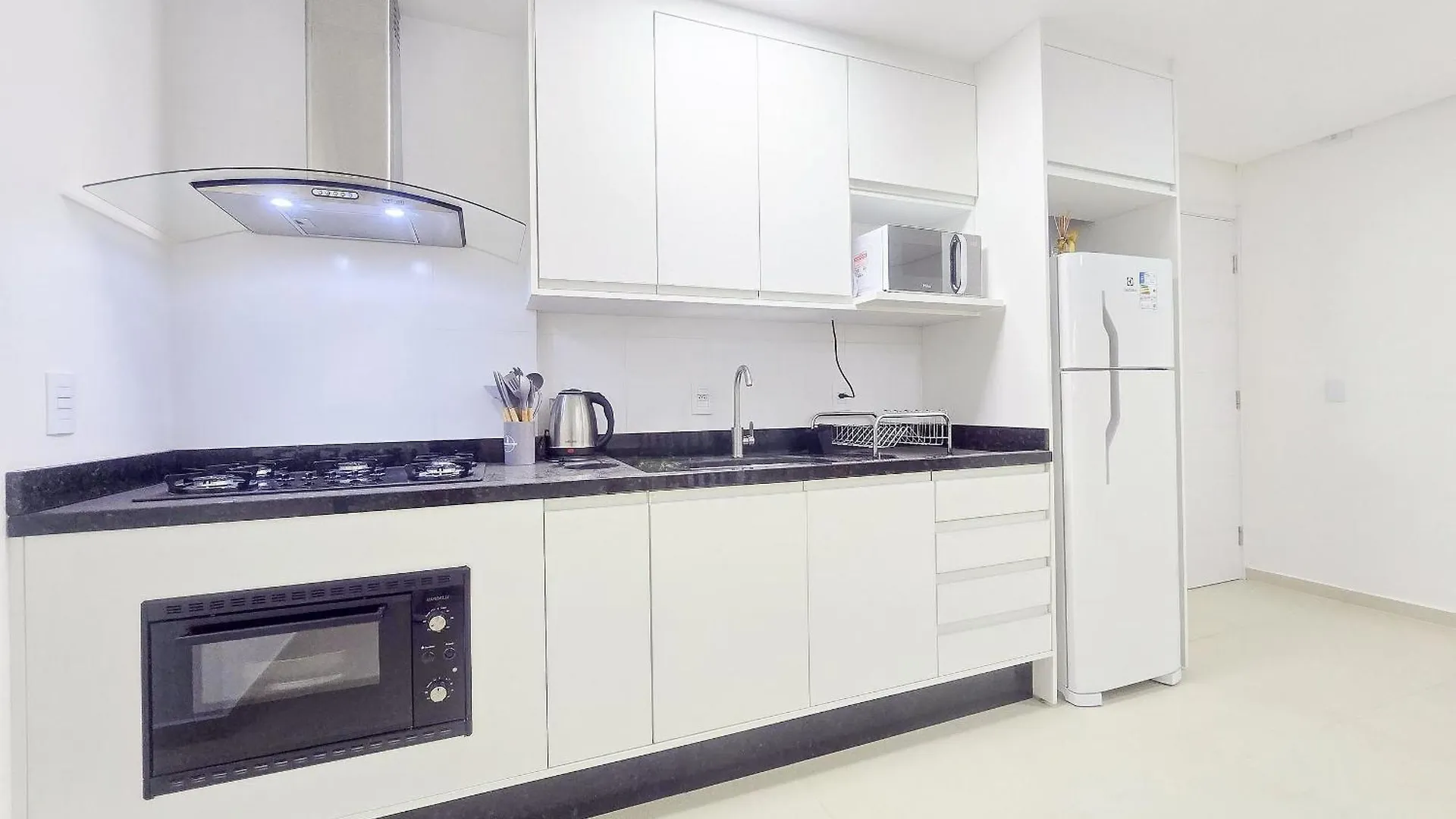 Residencial La Rosadita Bombinhas 0*,